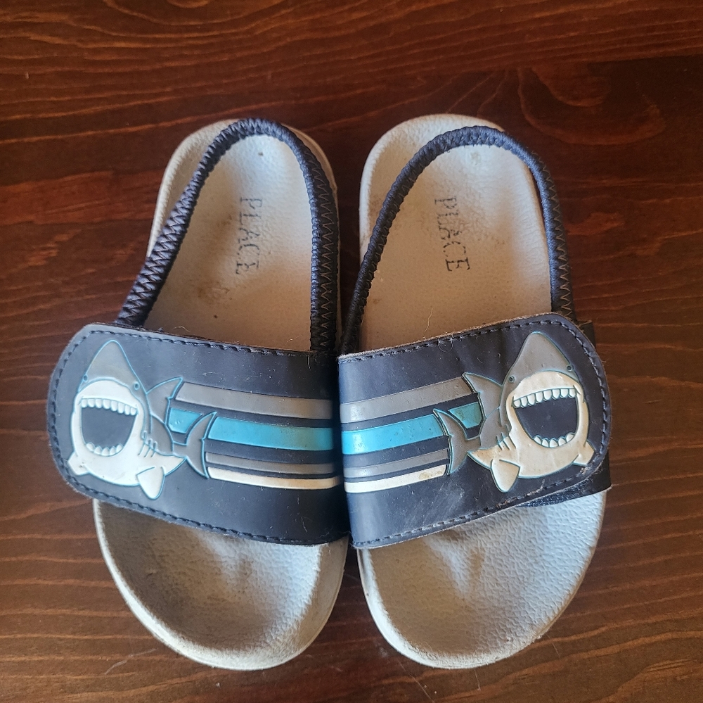 Toddler sandals size 10